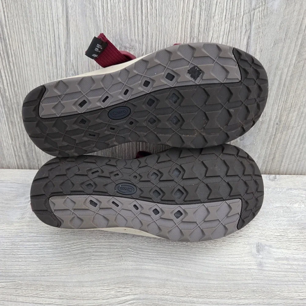 Chaco Odyssey Sandals Burgundy Mesh Hybrid Water Shoes Mens 7 J106473